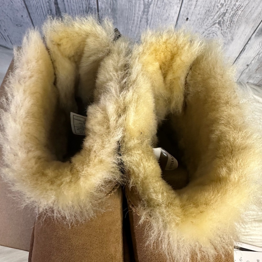 UGG kids mini bailey bow winter boots - Picture 9 of 14